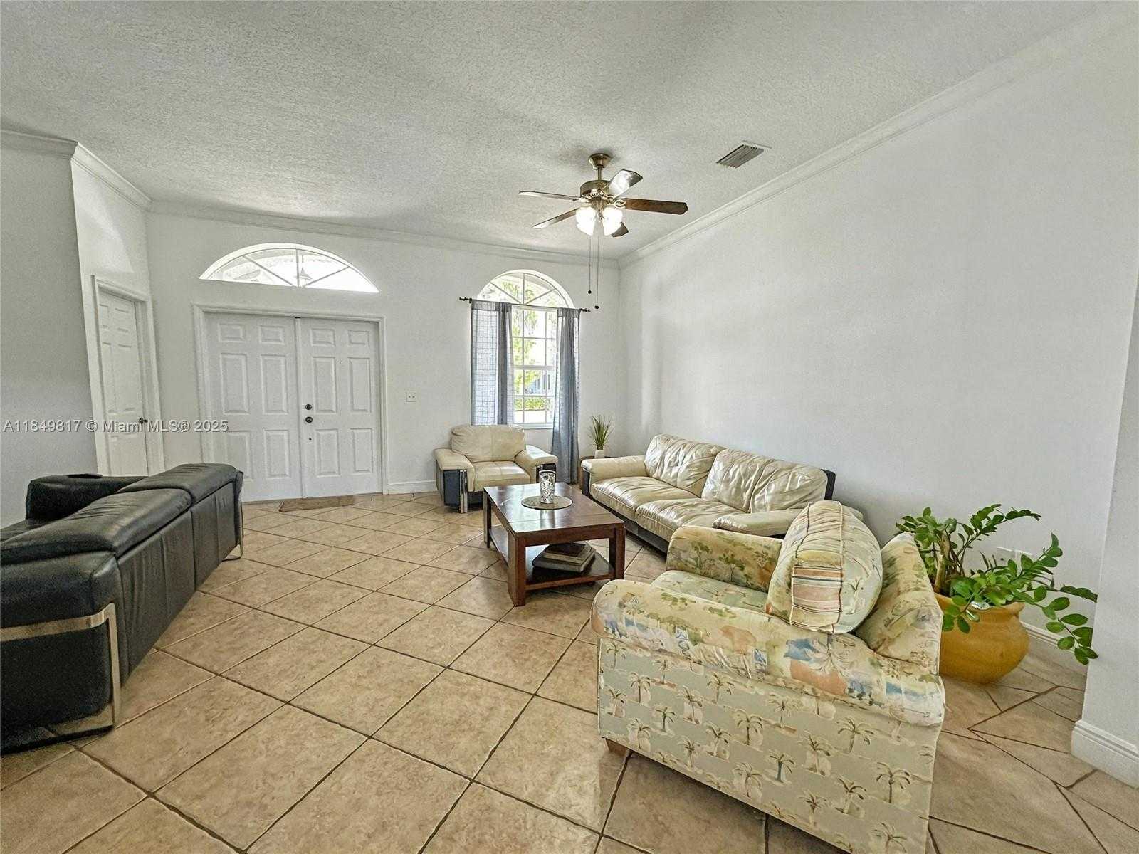 Small Image of 2340 SOUTH EAST 5TH CT, Homestead Number 3