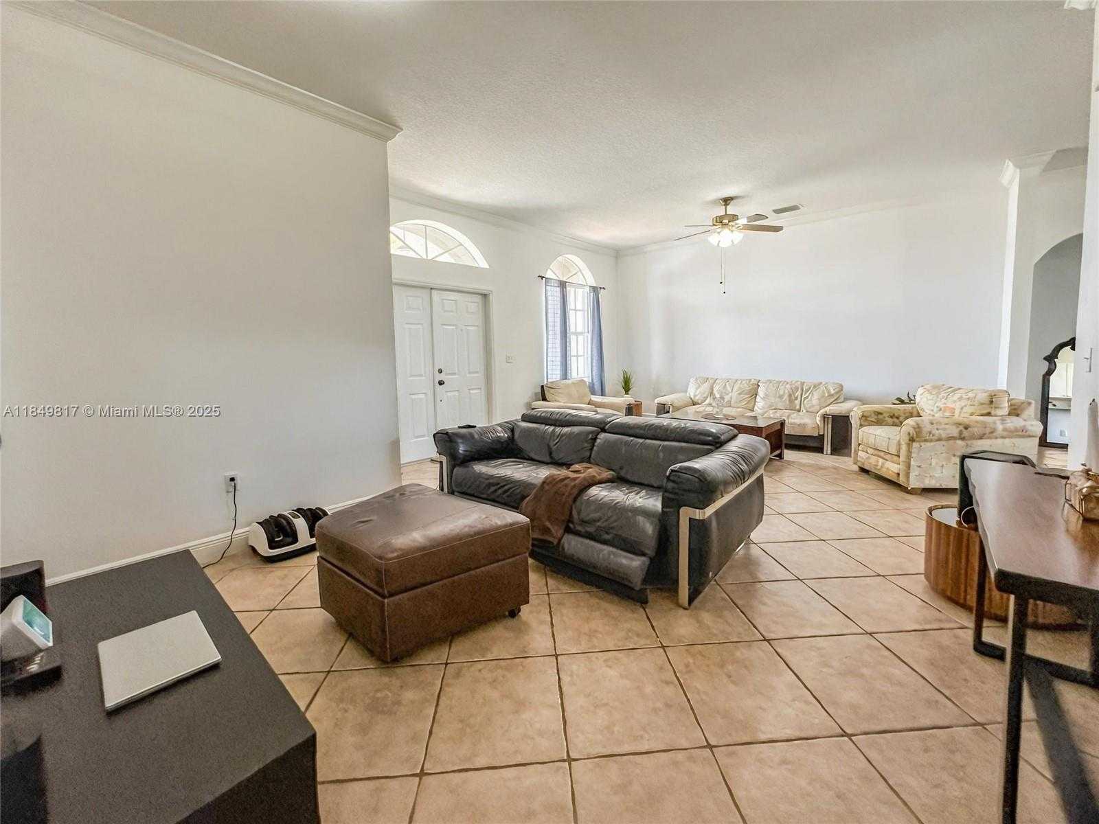 Small Image of 2340 SOUTH EAST 5TH CT, Homestead Number 4