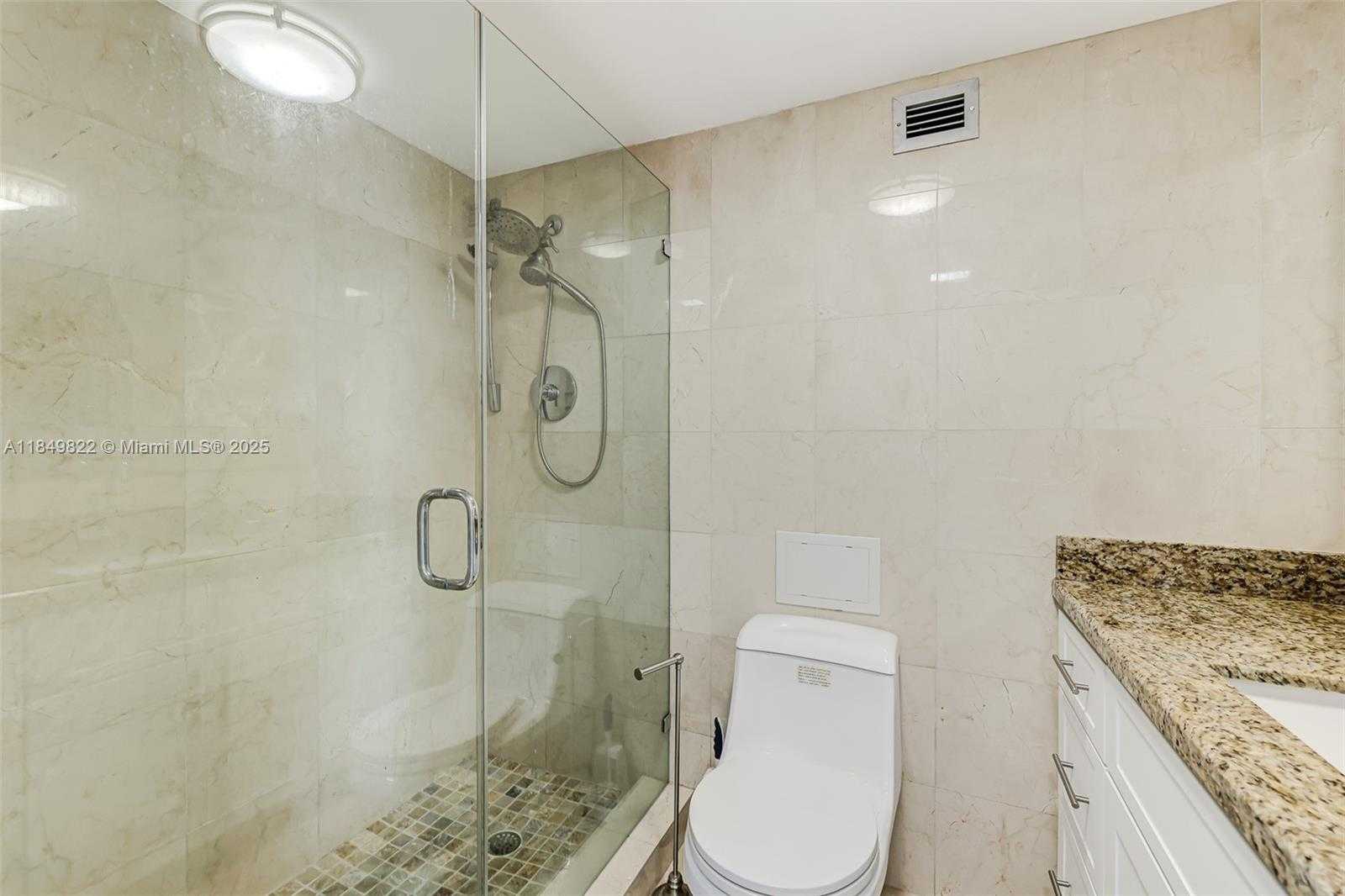 Small Image of 6039 COLLINS AVE #936, Miami Beach Number 27