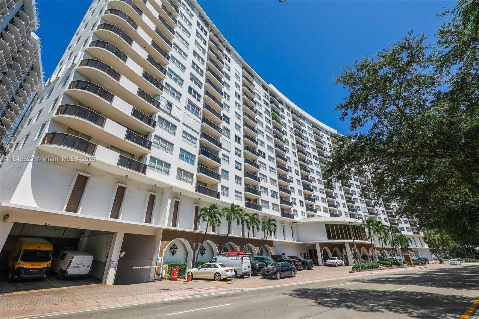 Small Image of 6039 COLLINS AVE #936, Miami Beach Number 38