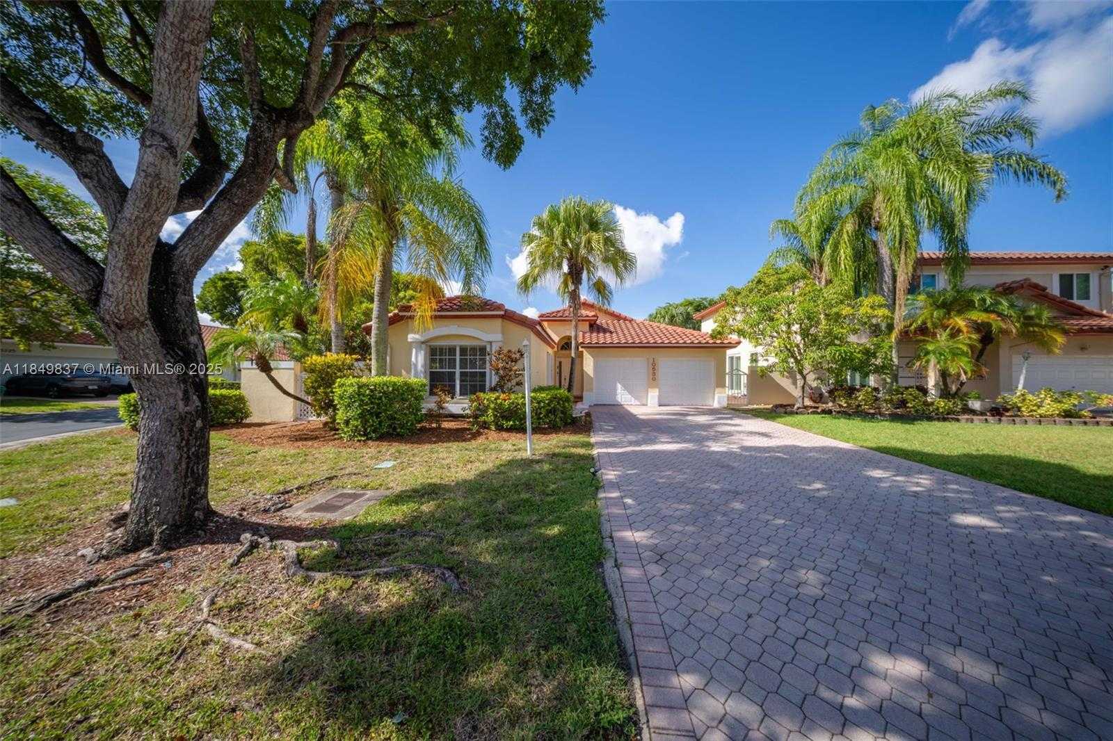 Small Image of 10530 NORTH WEST 52ND TER, Doral Number 3
