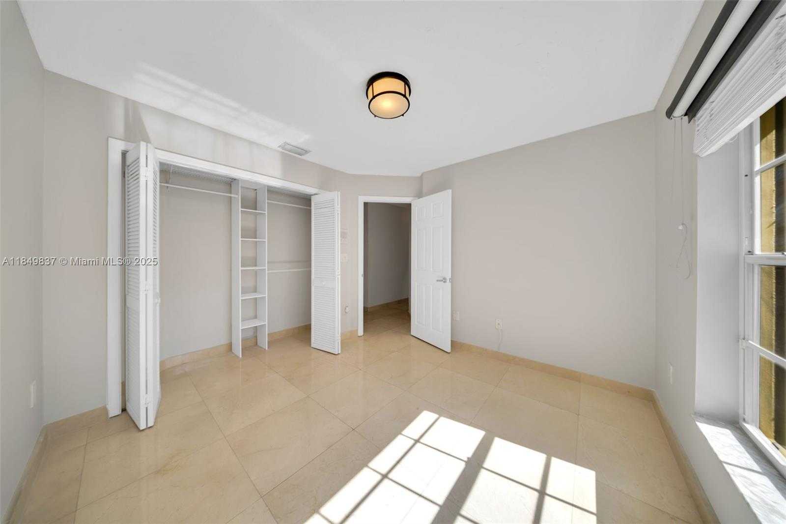 Small Image of 10530 NORTH WEST 52ND TER, Doral Number 9