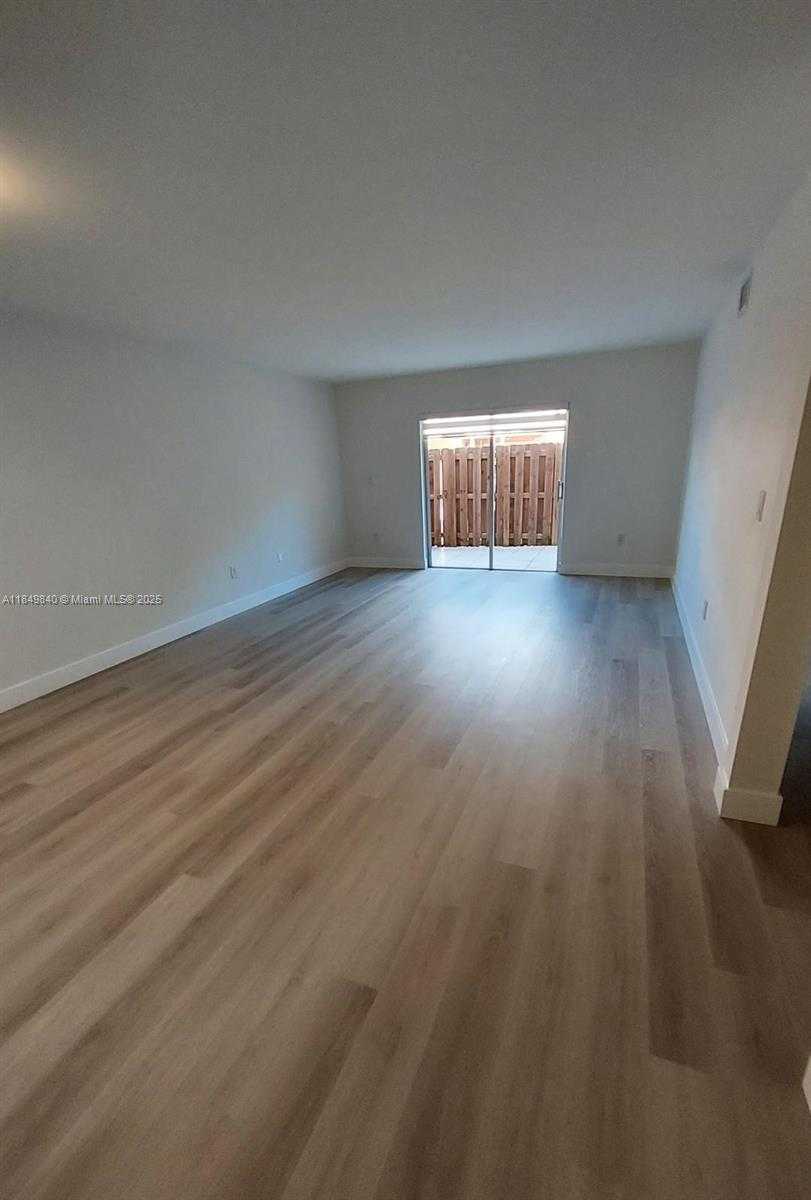 Small Image of 14911 SOUTH WEST 80 ST #115, Miami Number 19