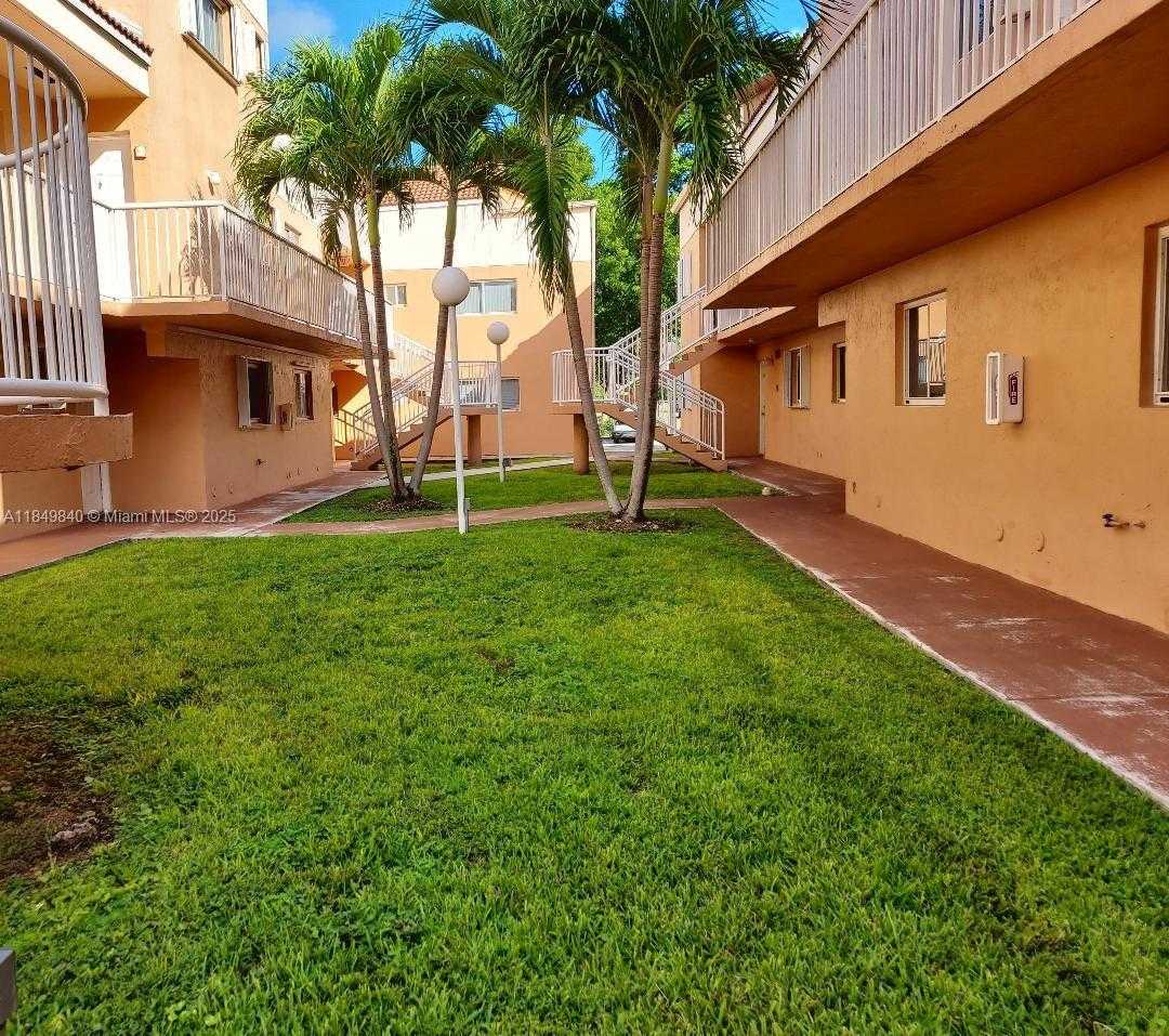 Small Image of 14911 SOUTH WEST 80 ST #115, Miami Number 2