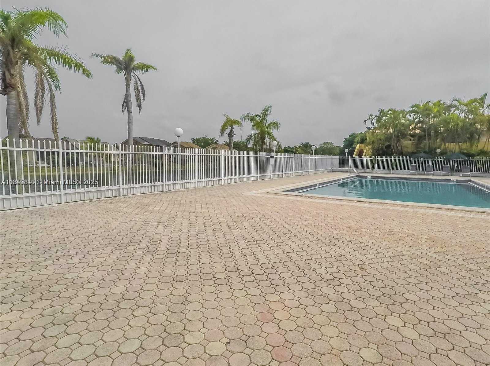 Small Image of 14911 SOUTH WEST 80 ST #115, Miami Number 26