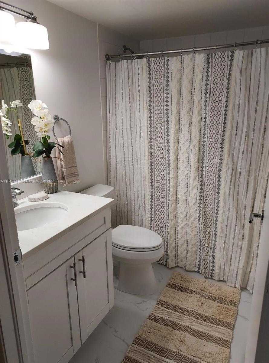 Small Image of 14911 SOUTH WEST 80 ST #115, Miami Number 7