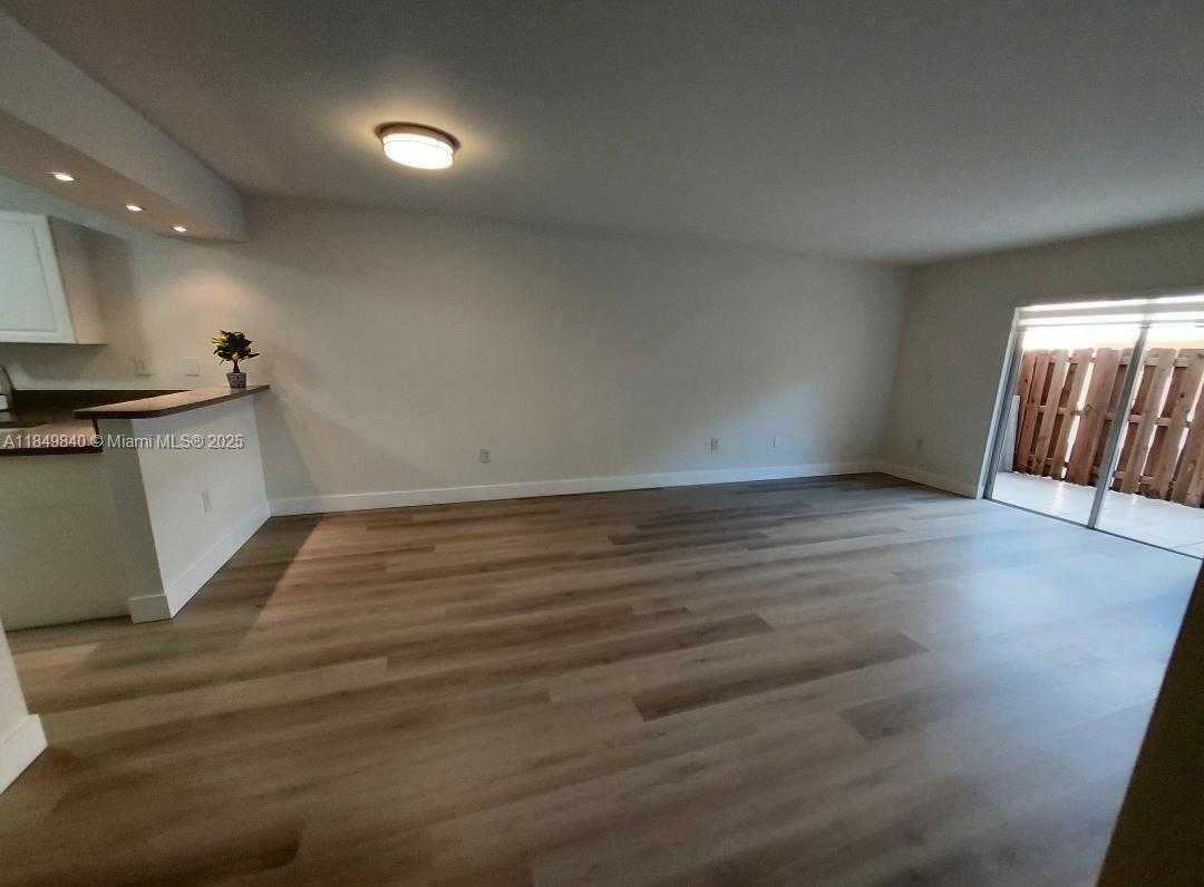 Small Image of 14911 SOUTH WEST 80 ST #115, Miami Number 8