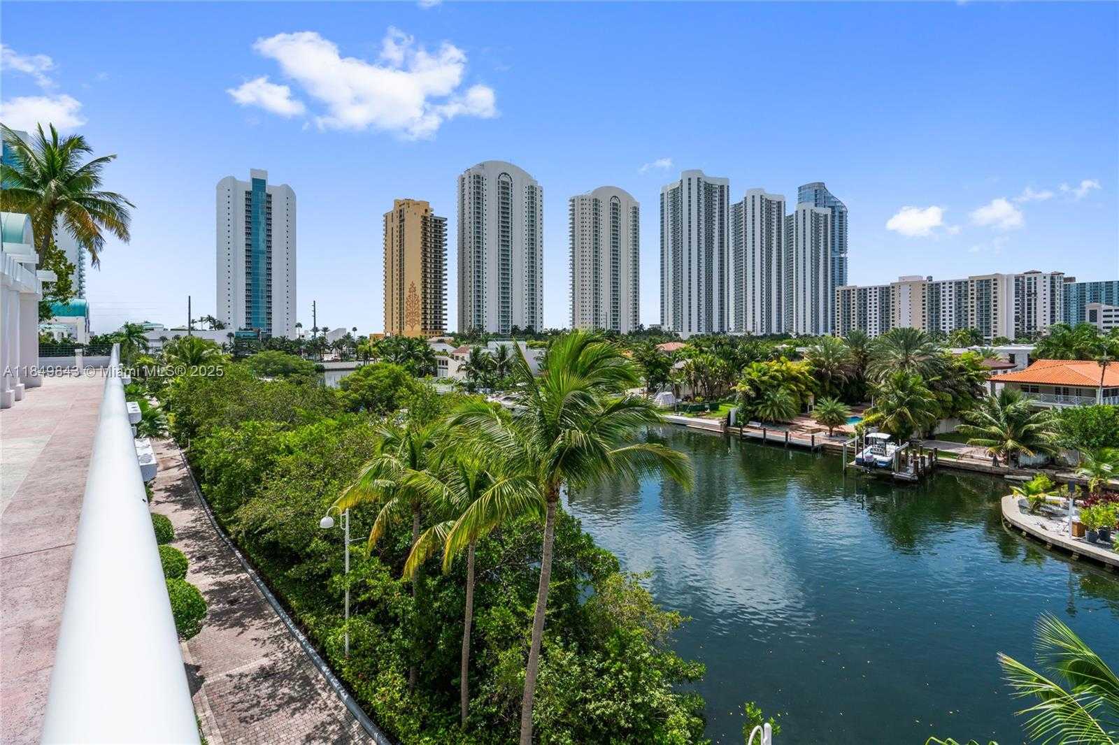 Small Image of 16500 COLLINS AVE #1752, Sunny Isles Beach Number 13