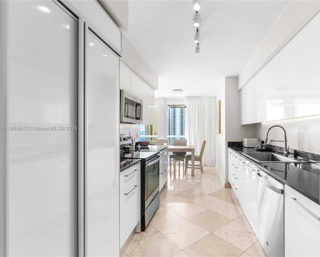 Small Image of 16500 COLLINS AVE #1752, Sunny Isles Beach Number 17