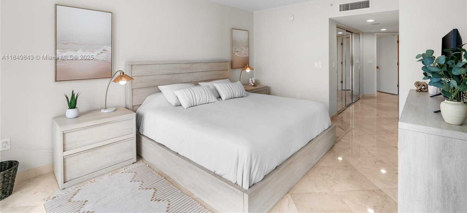 Small Image of 16500 COLLINS AVE #1752, Sunny Isles Beach Number 24