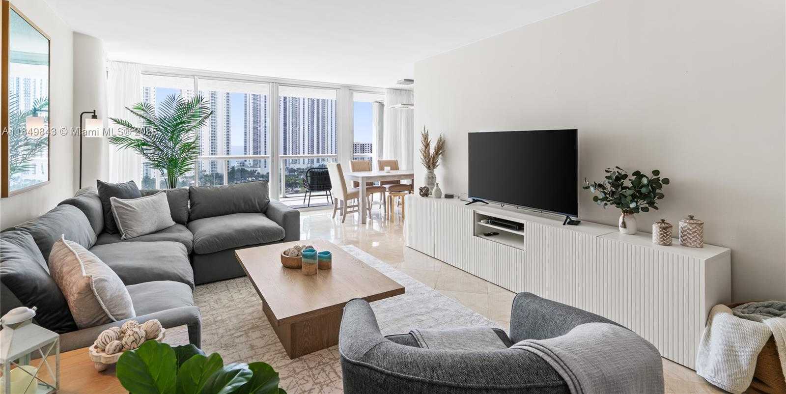 Small Image of 16500 COLLINS AVE #1752, Sunny Isles Beach Number 4