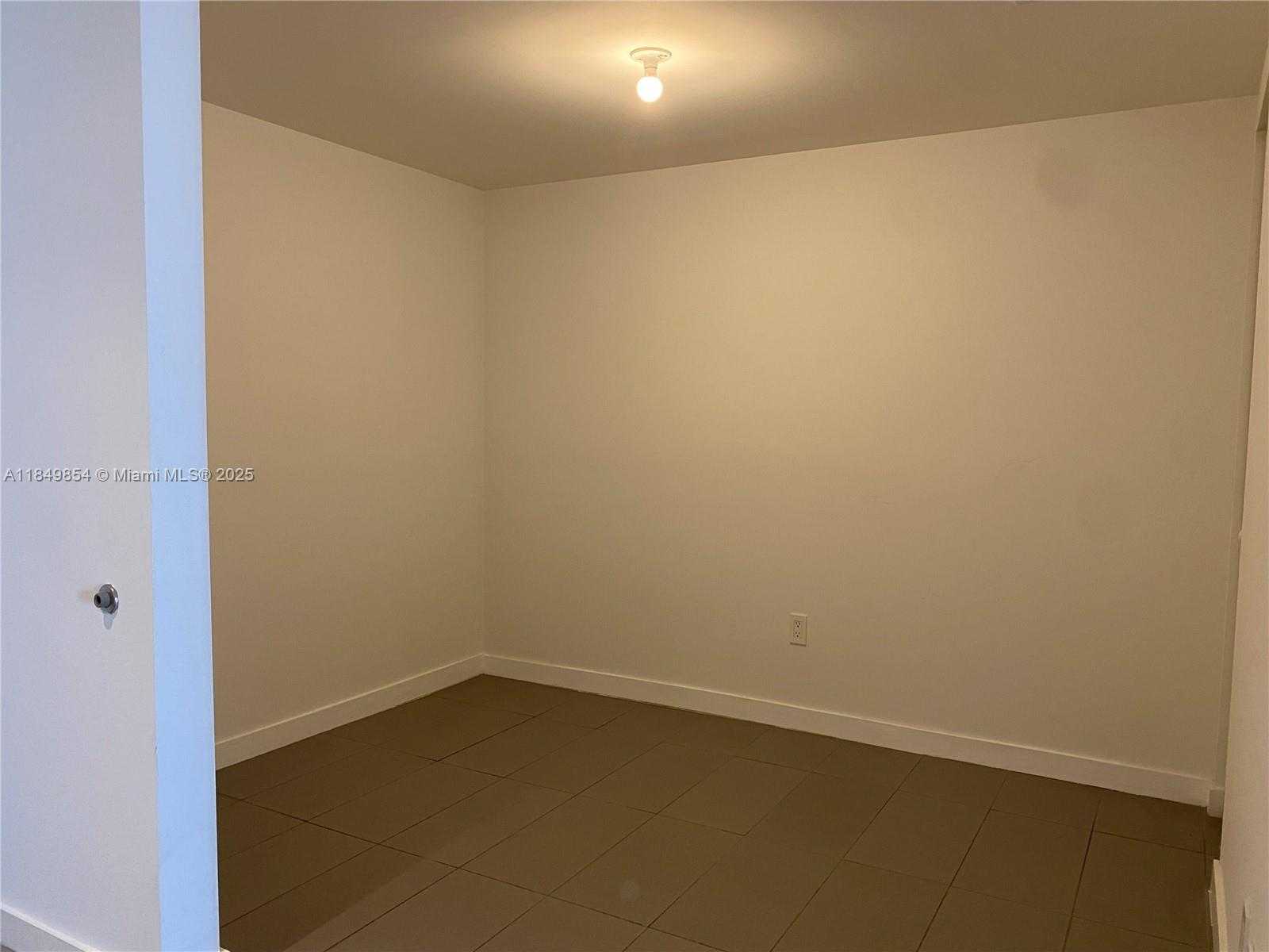 Small Image of 1600 NORTH EAST 1ST AVE #1801, Miami Number 13
