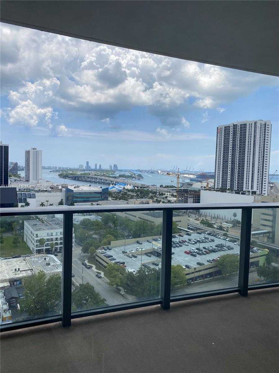 Small Image of 1600 NORTH EAST 1ST AVE #1801, Miami Number 3