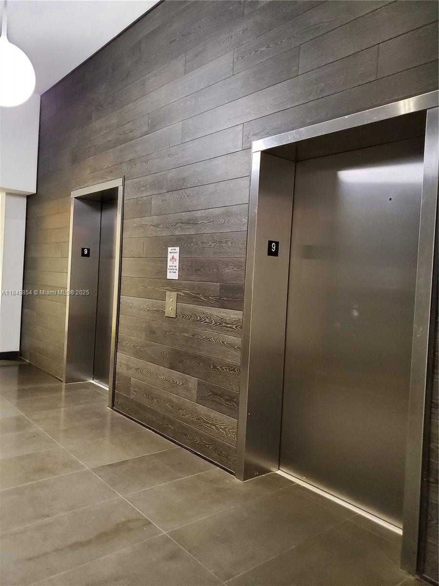 Small Image of 1600 NORTH EAST 1ST AVE #1801, Miami Number 32