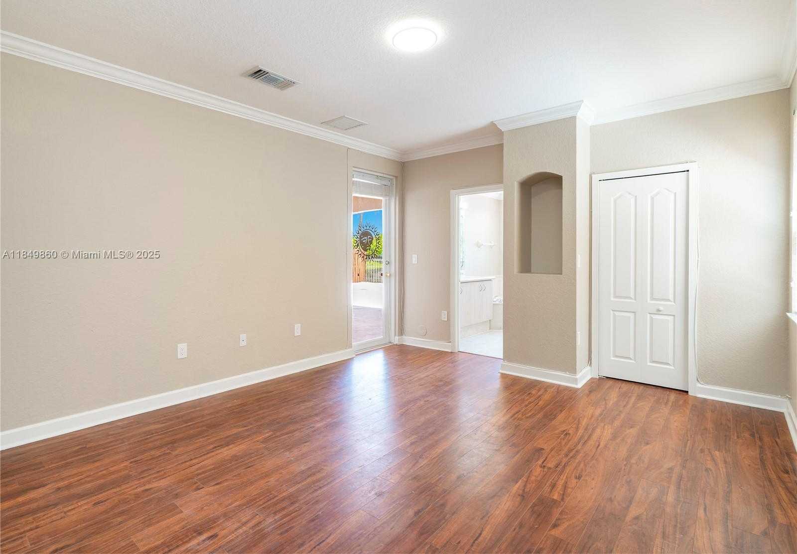 Small Image of 16523 SOUTH WEST 66TH ST, Miami Number 11