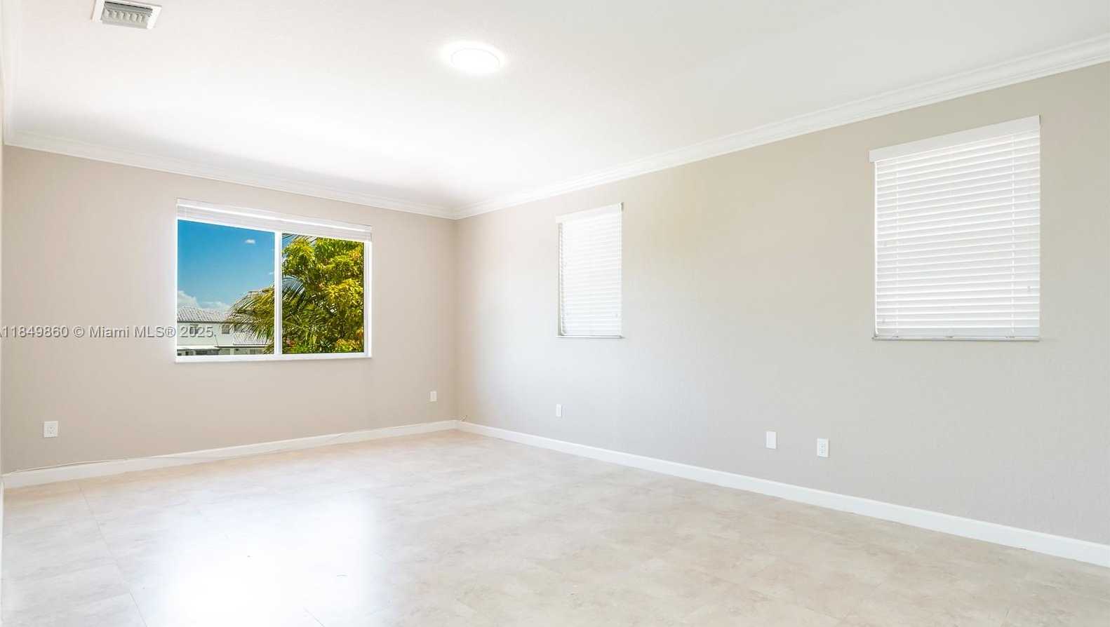 Small Image of 16523 SOUTH WEST 66TH ST, Miami Number 13