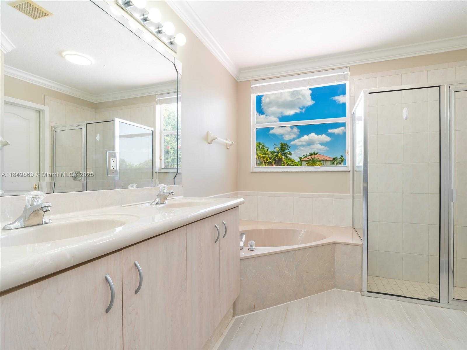 Small Image of 16523 SOUTH WEST 66TH ST, Miami Number 18