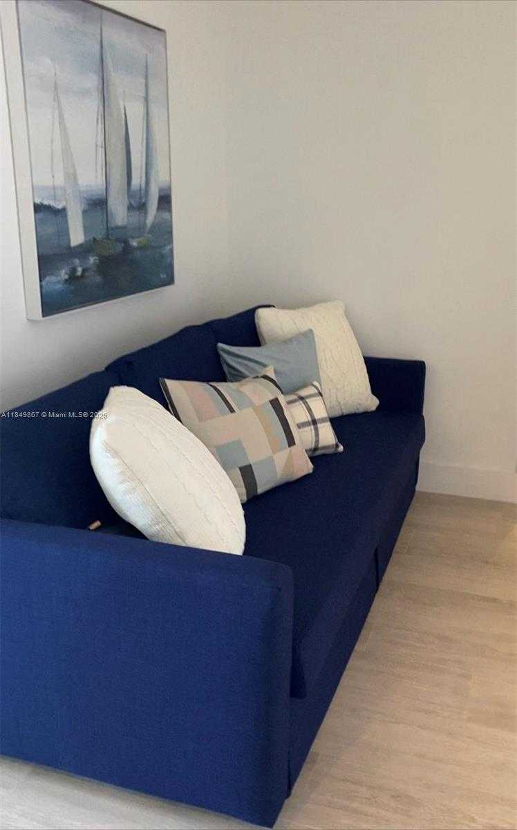 Small Image of 121 NORTH EAST 34TH ST #2705, Miami Number 14