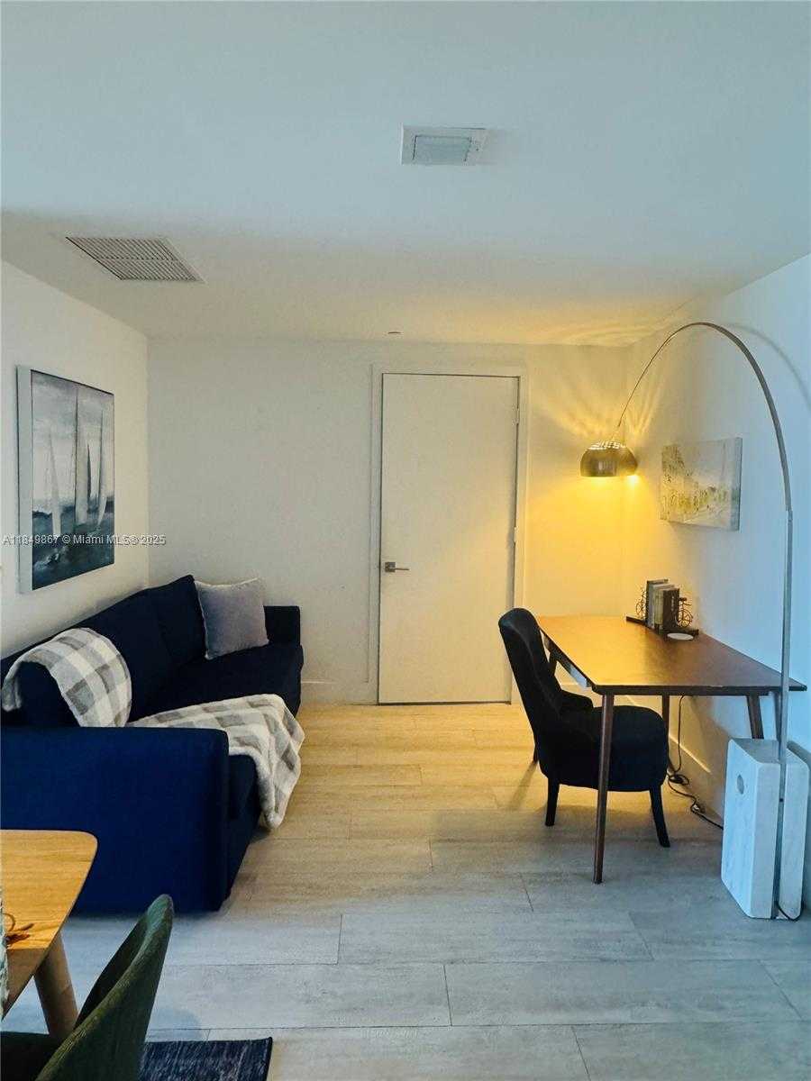 Small Image of 121 NORTH EAST 34TH ST #2705, Miami Number 15