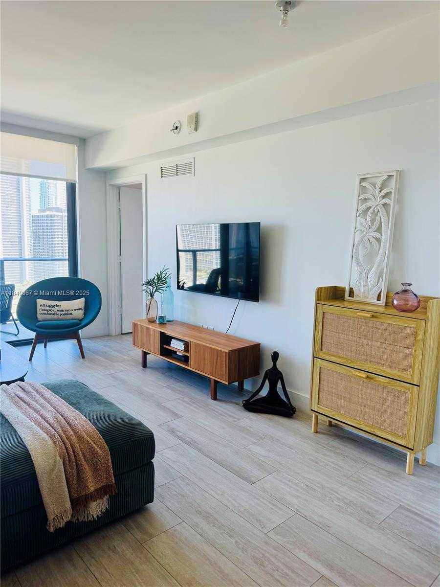 Small Image of 121 NORTH EAST 34TH ST #2705, Miami Number 3