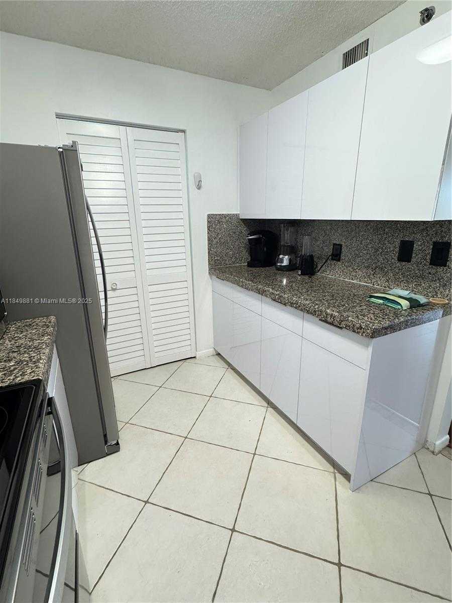 Small Image of 19501 EAST COUNTRY CLUB DR #9602, Aventura Number 11
