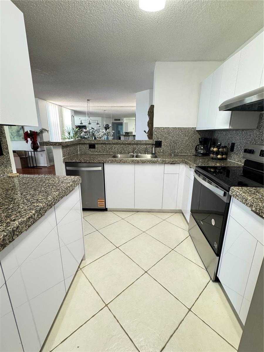 Small Image of 19501 EAST COUNTRY CLUB DR #9602, Aventura Number 16