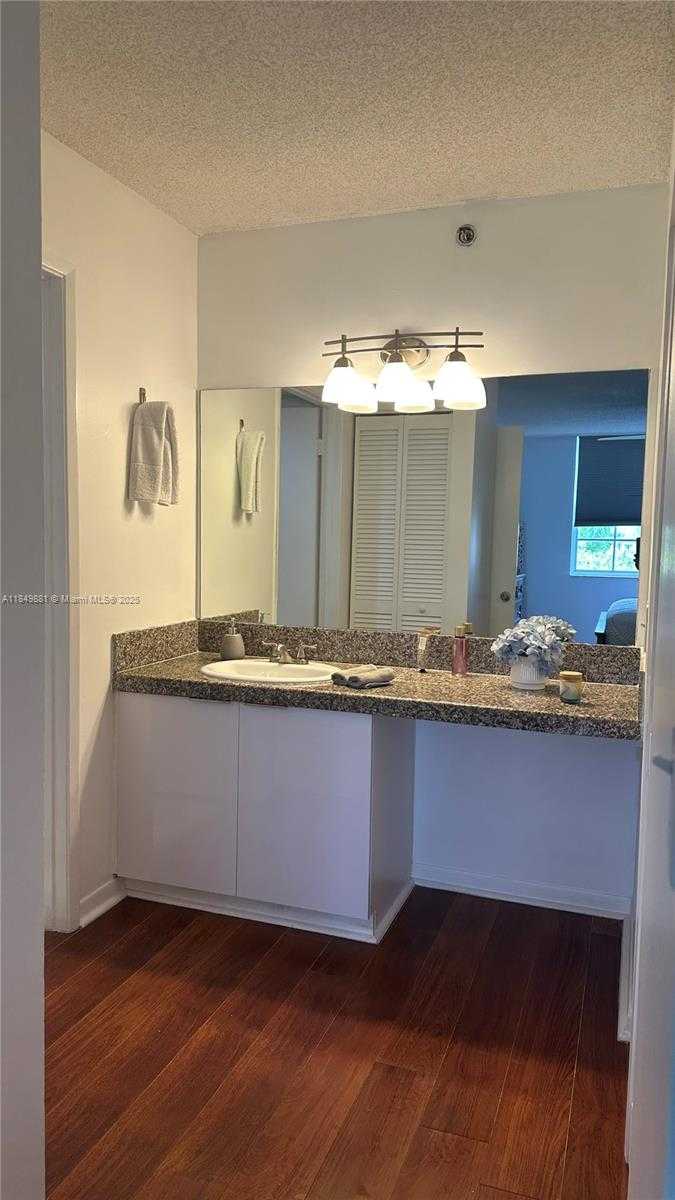 Small Image of 19501 EAST COUNTRY CLUB DR #9602, Aventura Number 32