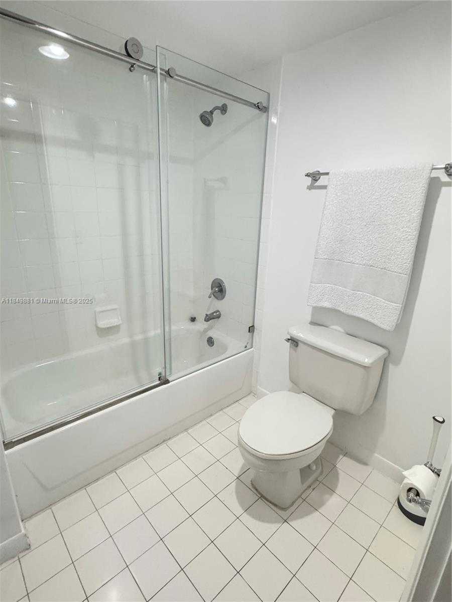 Small Image of 19501 EAST COUNTRY CLUB DR #9602, Aventura Number 35