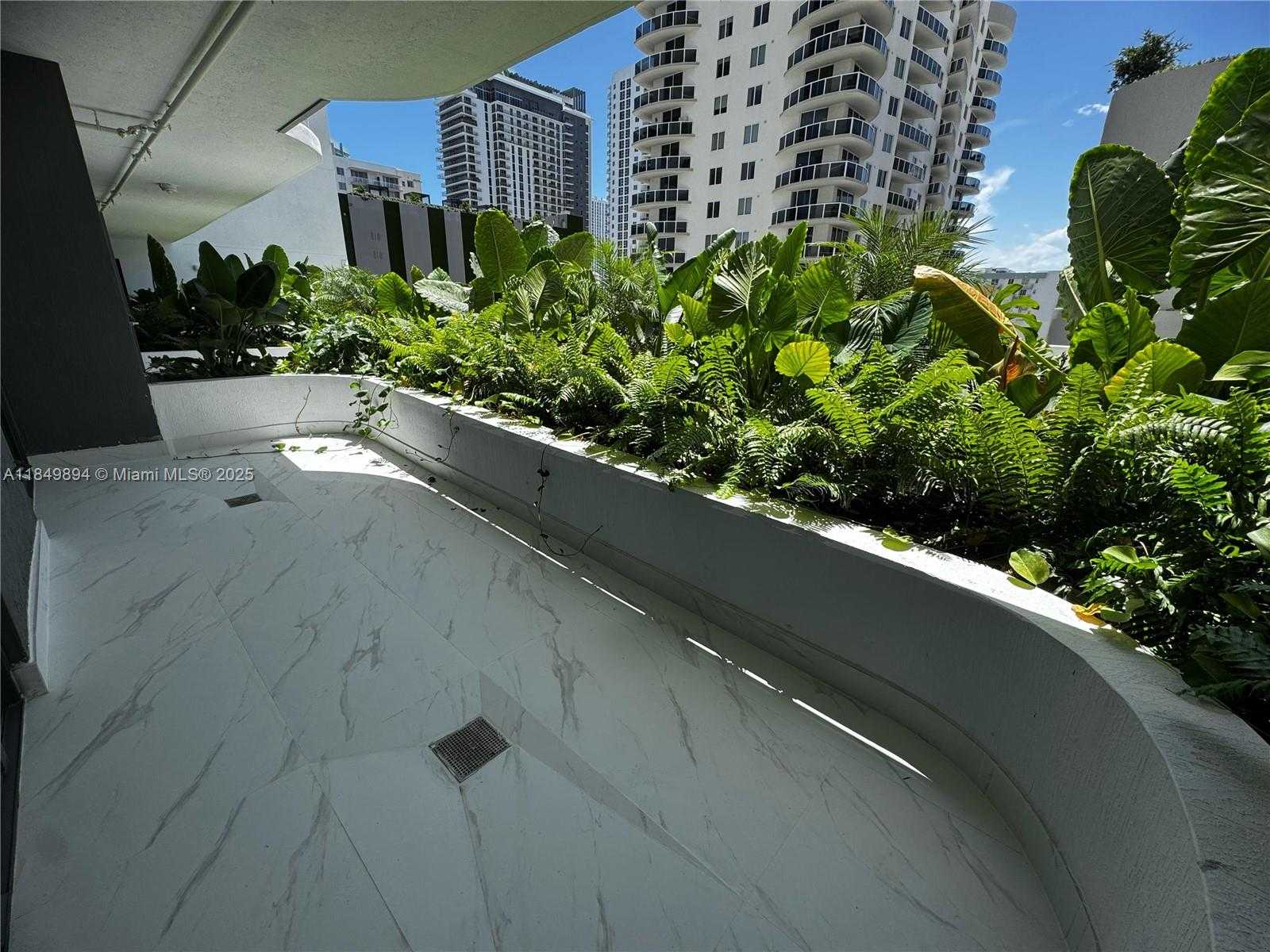 Small Image of 700 NORTH EAST 24 STREET #303, Miami Number 24