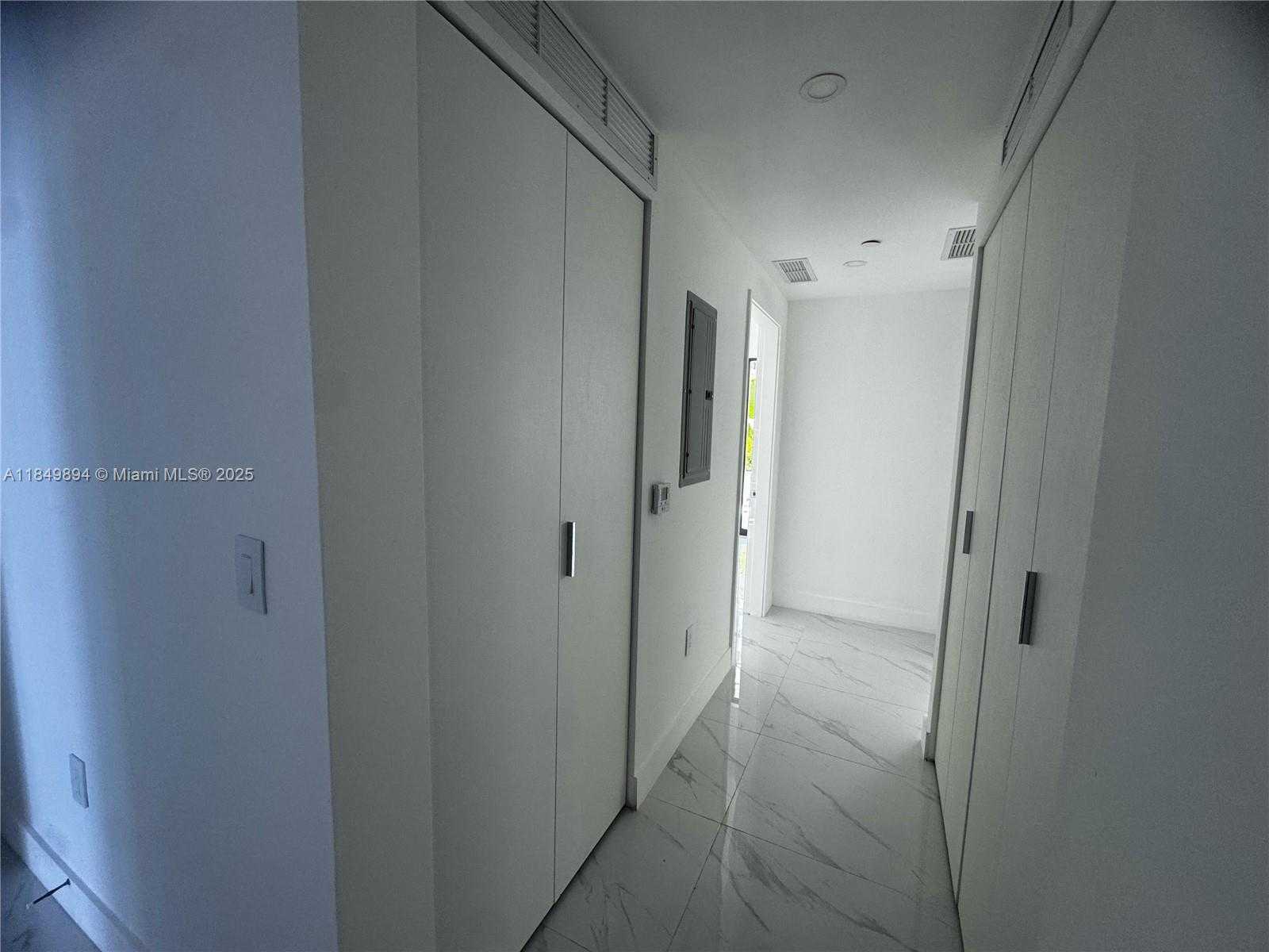 Small Image of 700 NORTH EAST 24 STREET #303, Miami Number 28
