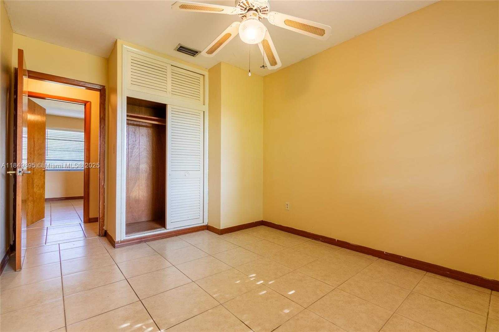 Small Image of 16221 SOUTH WEST 102ND AVE, Miami Number 18