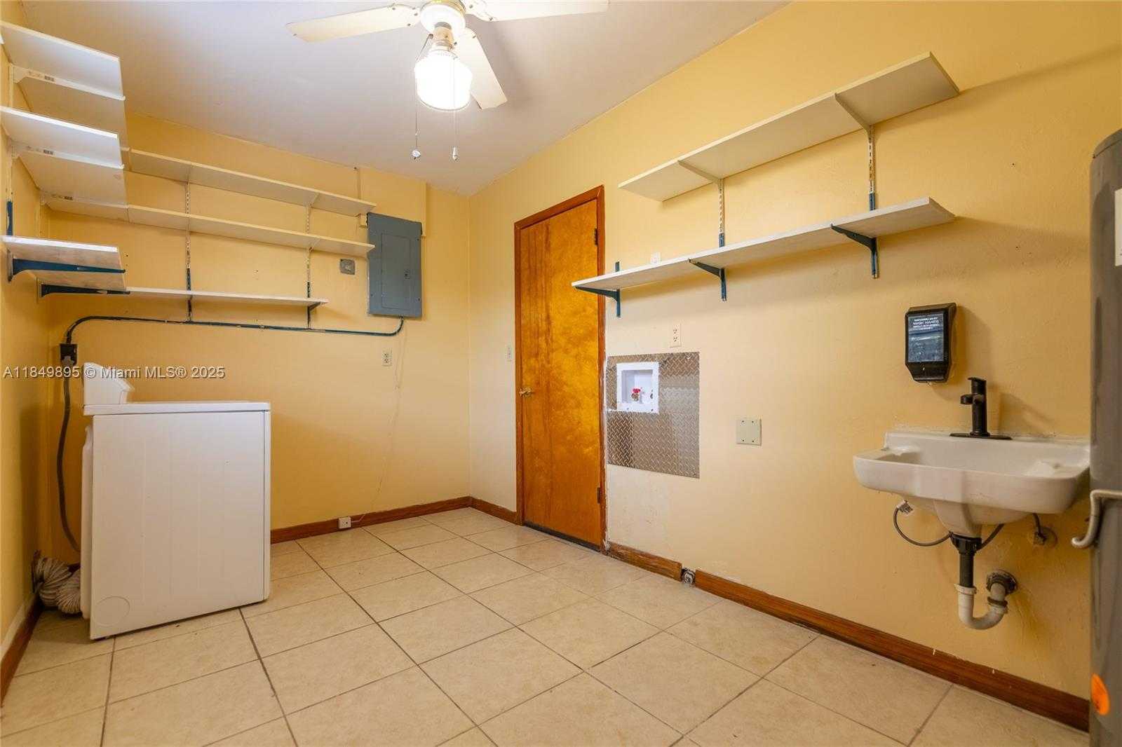 Small Image of 16221 SOUTH WEST 102ND AVE, Miami Number 33