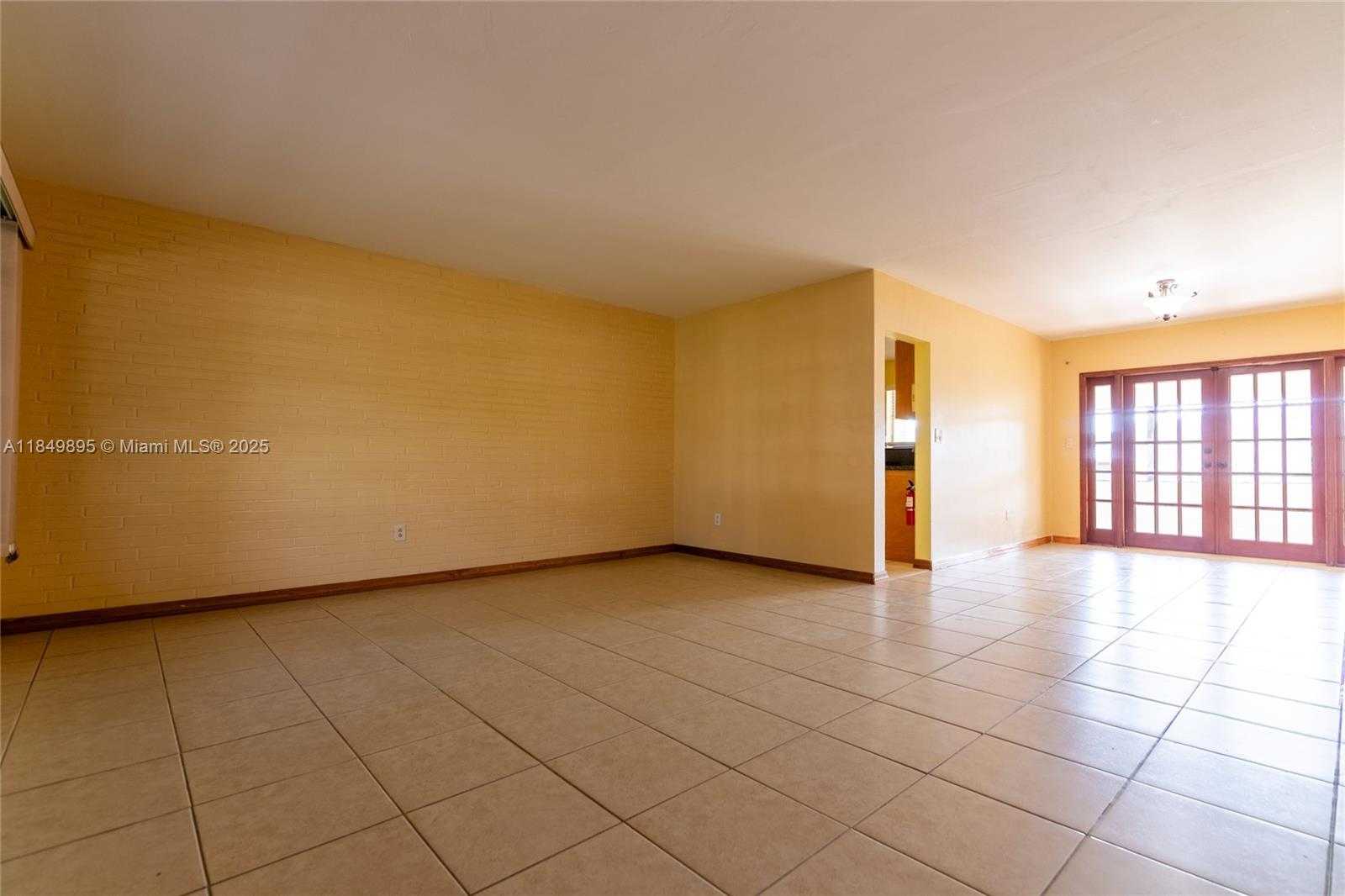 Small Image of 16221 SOUTH WEST 102ND AVE, Miami Number 9