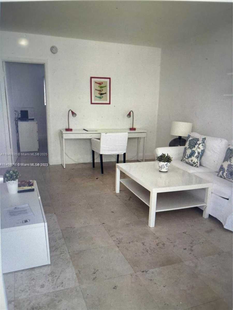 Small Image of 100 SUNRISE DR #9, Key Biscayne Number 4