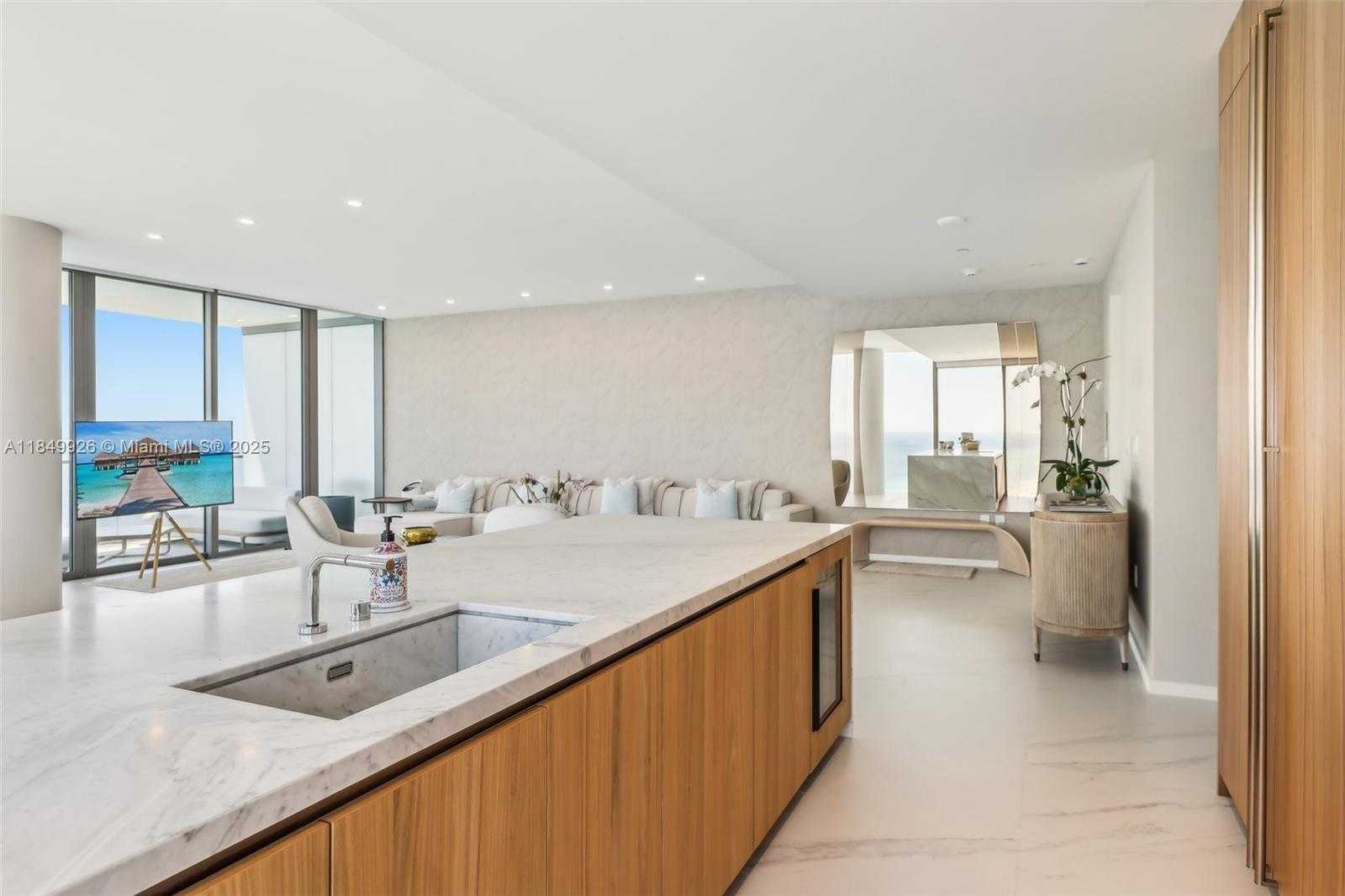 Small Image of 2000 SOUTH OCEAN DR #28A, Hallandale Beach Number 17