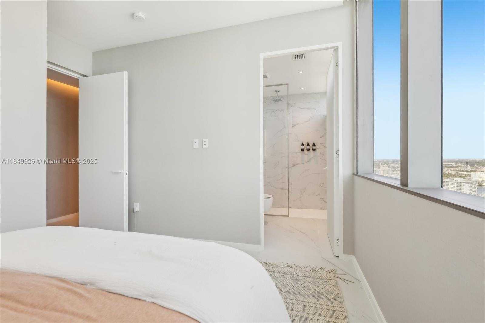 Small Image of 2000 SOUTH OCEAN DR #28A, Hallandale Beach Number 42