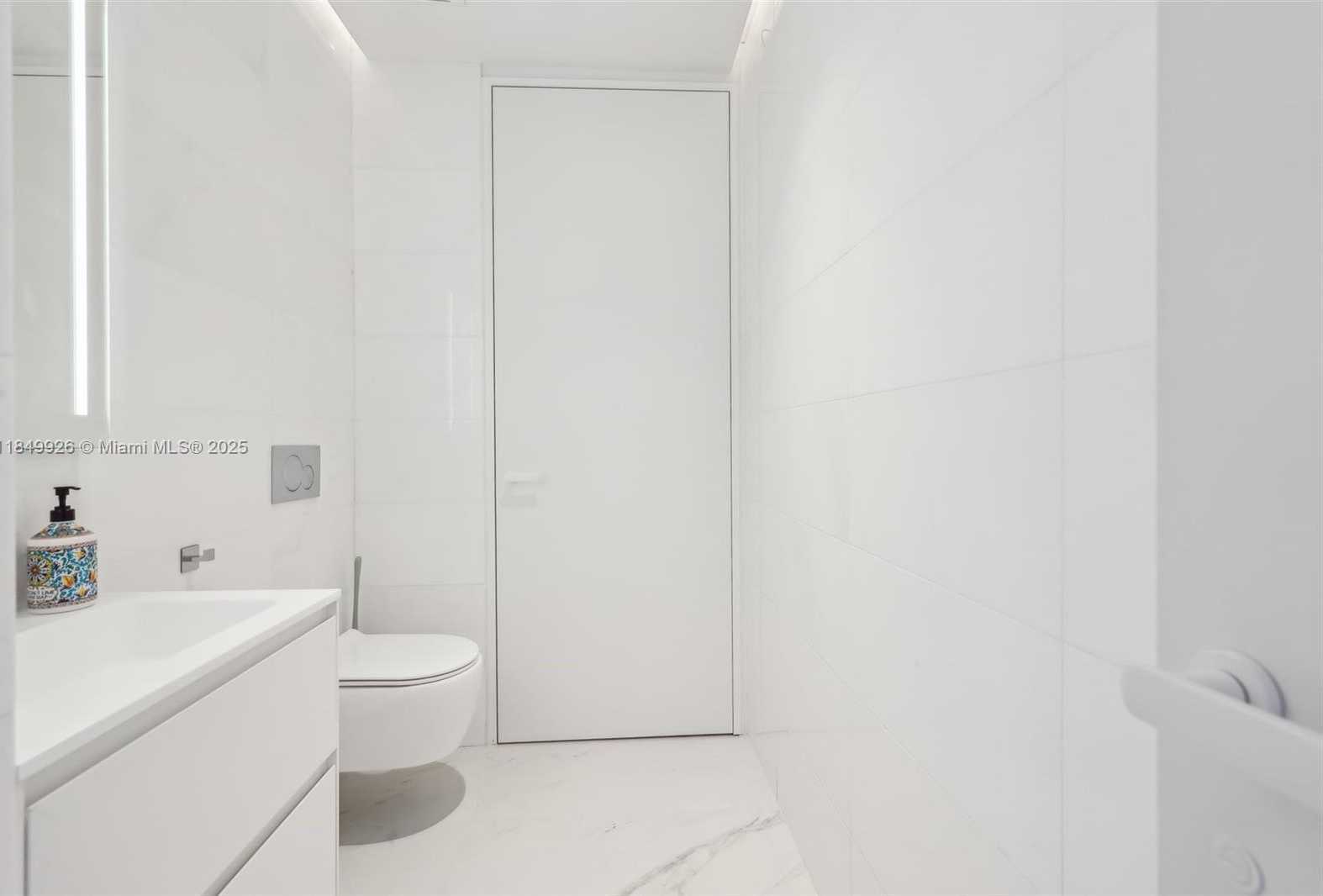 Small Image of 2000 SOUTH OCEAN DR #28A, Hallandale Beach Number 43