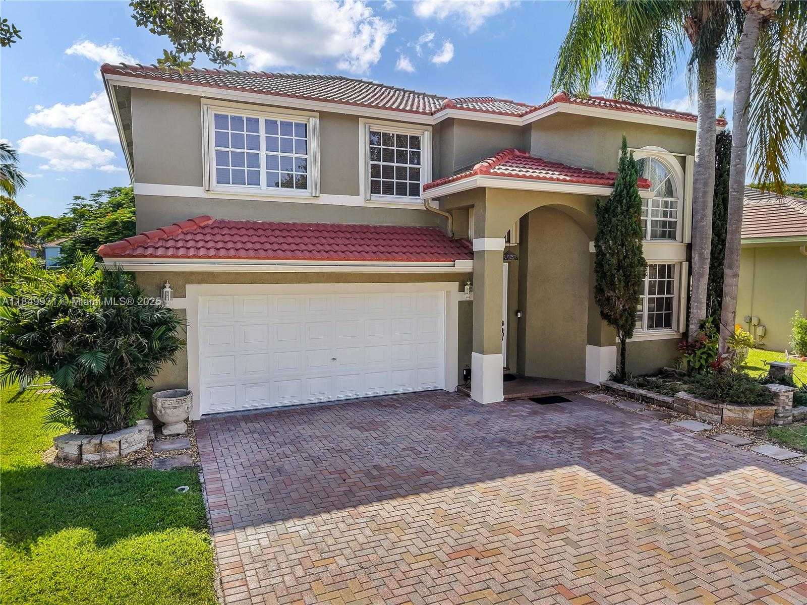 Small Image of 4025 SAPPHIRE LN #4025, Weston Number 2