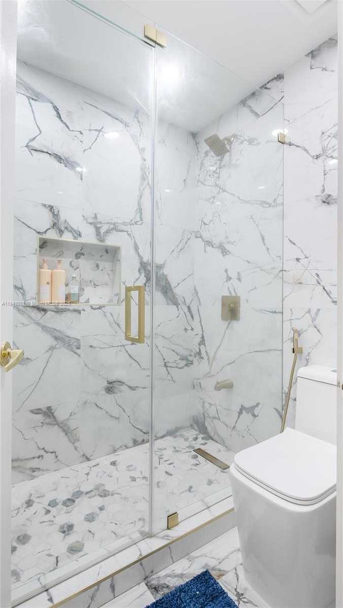 Small Image of 4025 SAPPHIRE LN #4025, Weston Number 23