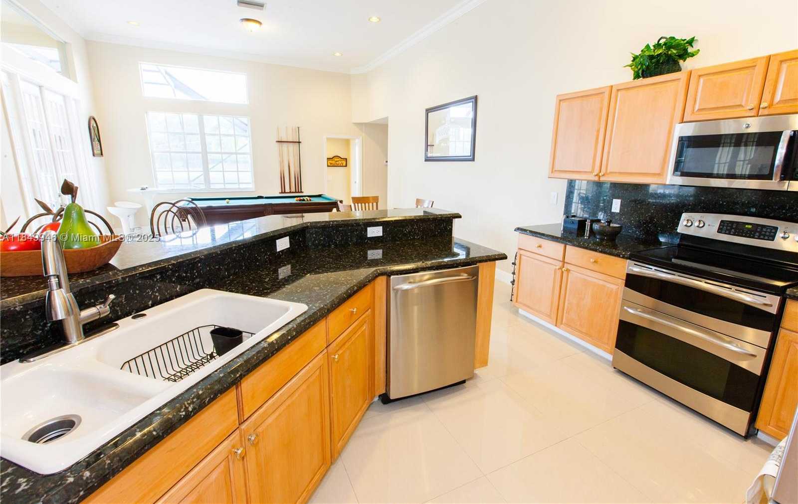 Small Image of 2983 OAKBROOK DR, Weston Number 14