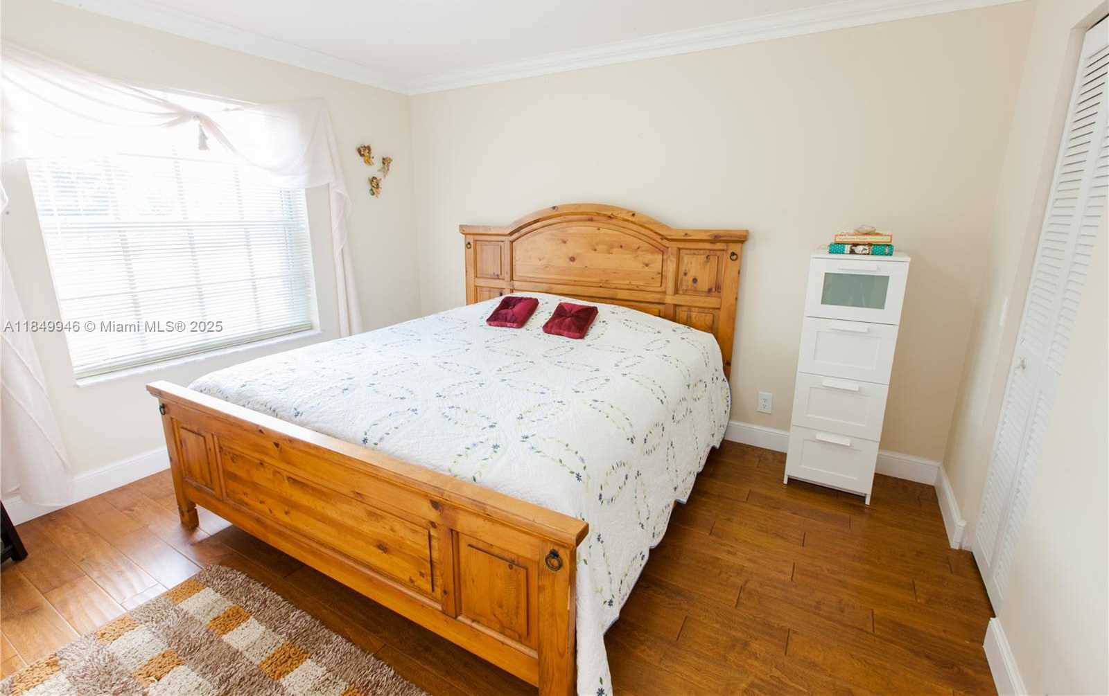 Small Image of 2983 OAKBROOK DR, Weston Number 16