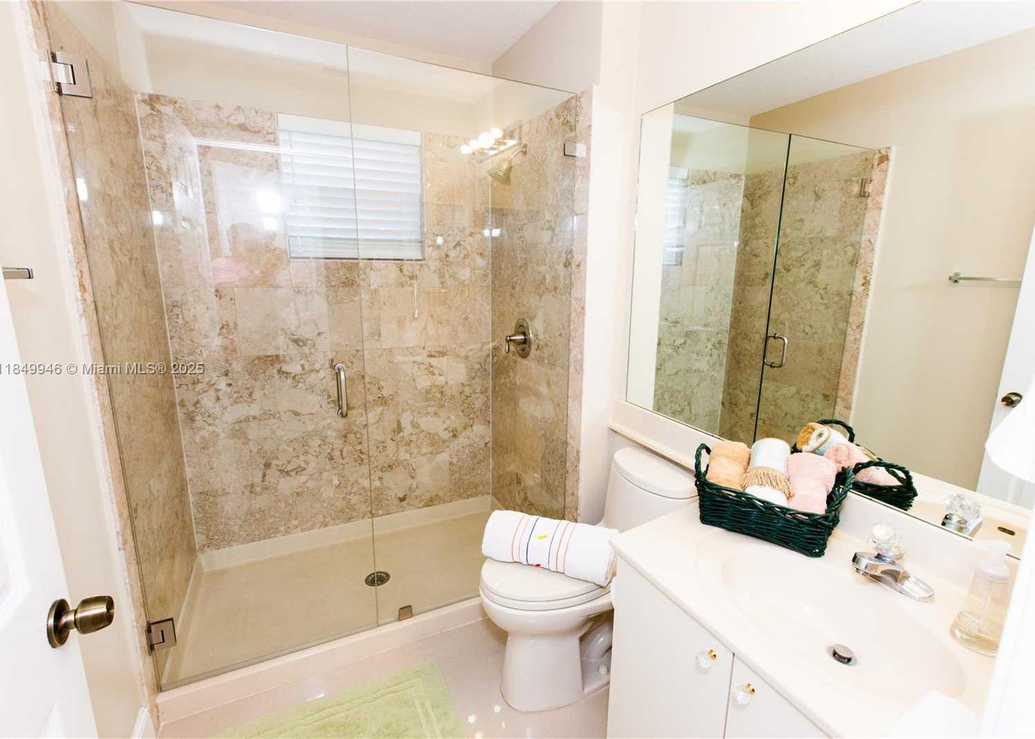 Small Image of 2983 OAKBROOK DR, Weston Number 17