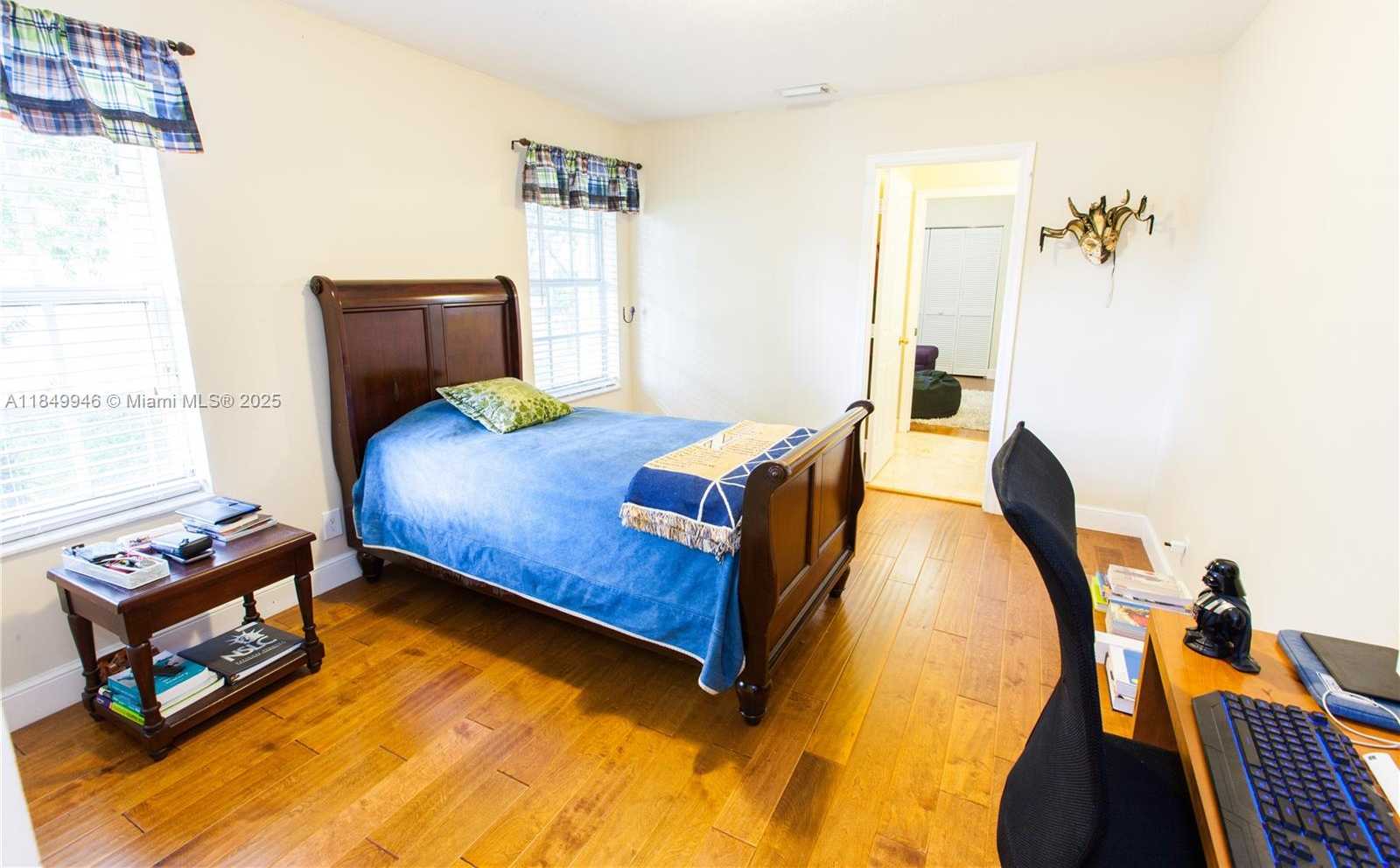 Small Image of 2983 OAKBROOK DR, Weston Number 18