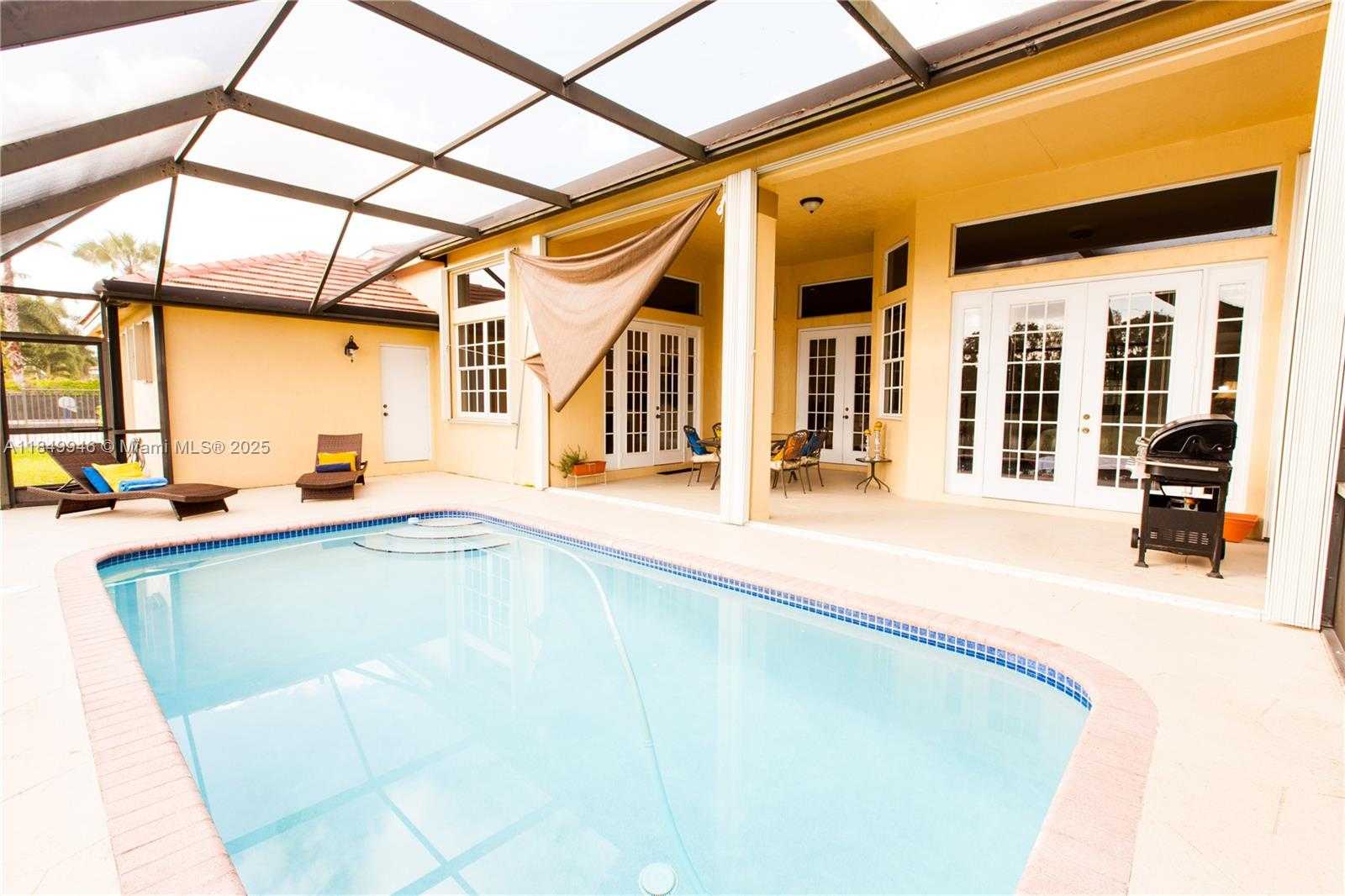 Small Image of 2983 OAKBROOK DR, Weston Number 26