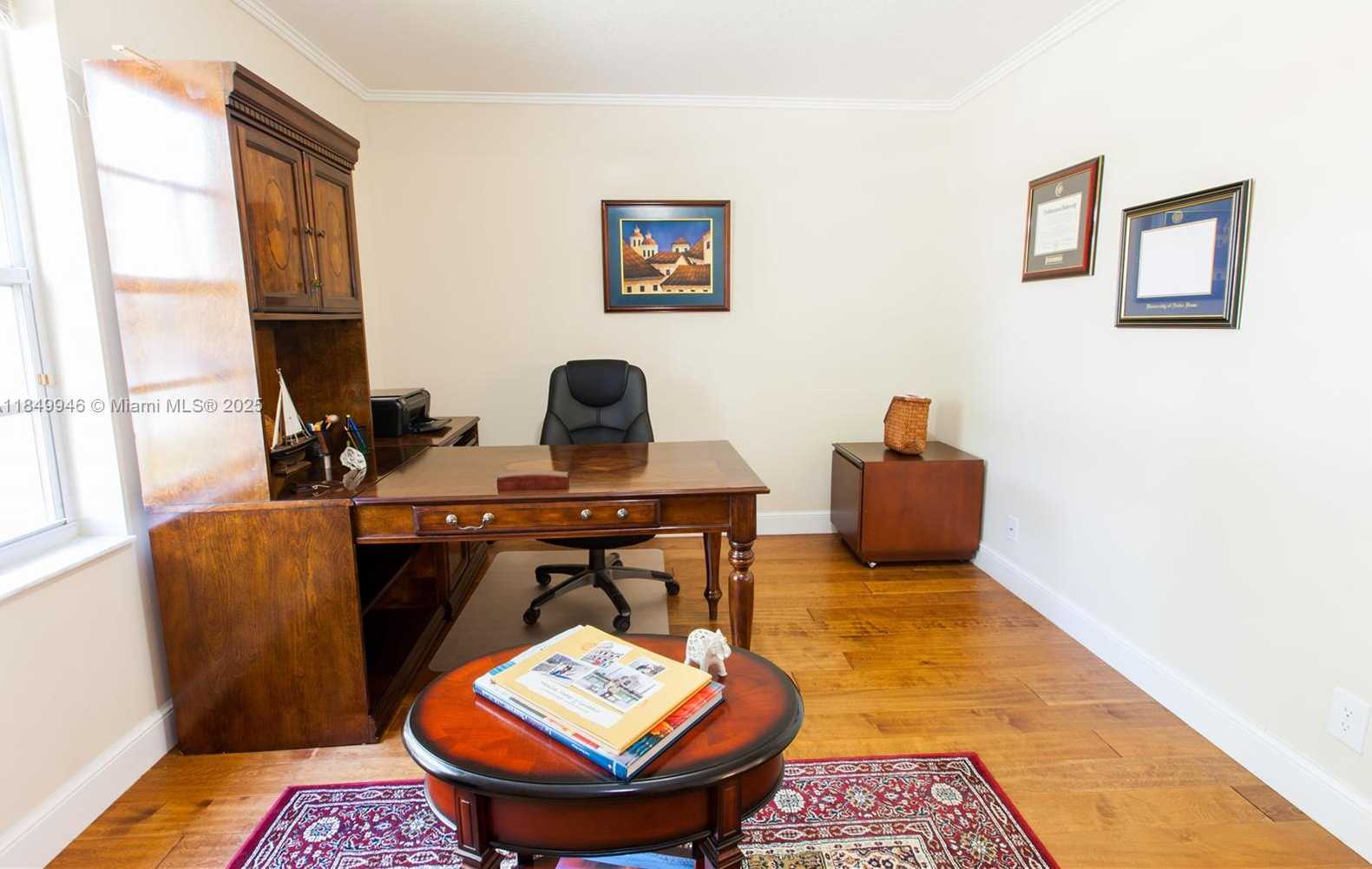 Small Image of 2983 OAKBROOK DR, Weston Number 9