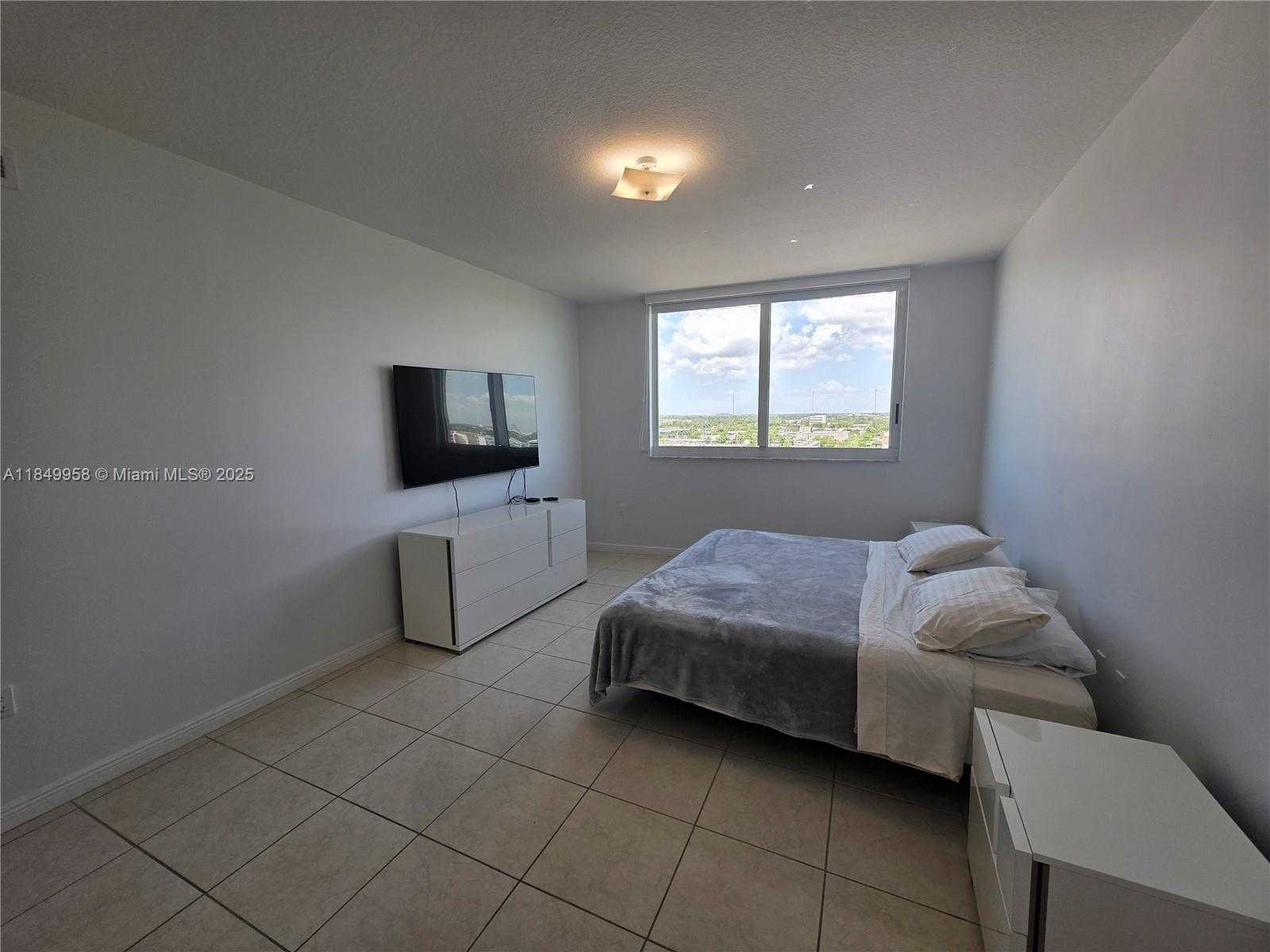 Small Image of 1745 EAST HALLANDALE BEACH BLVD #1008W, Hallandale Beach Number 23