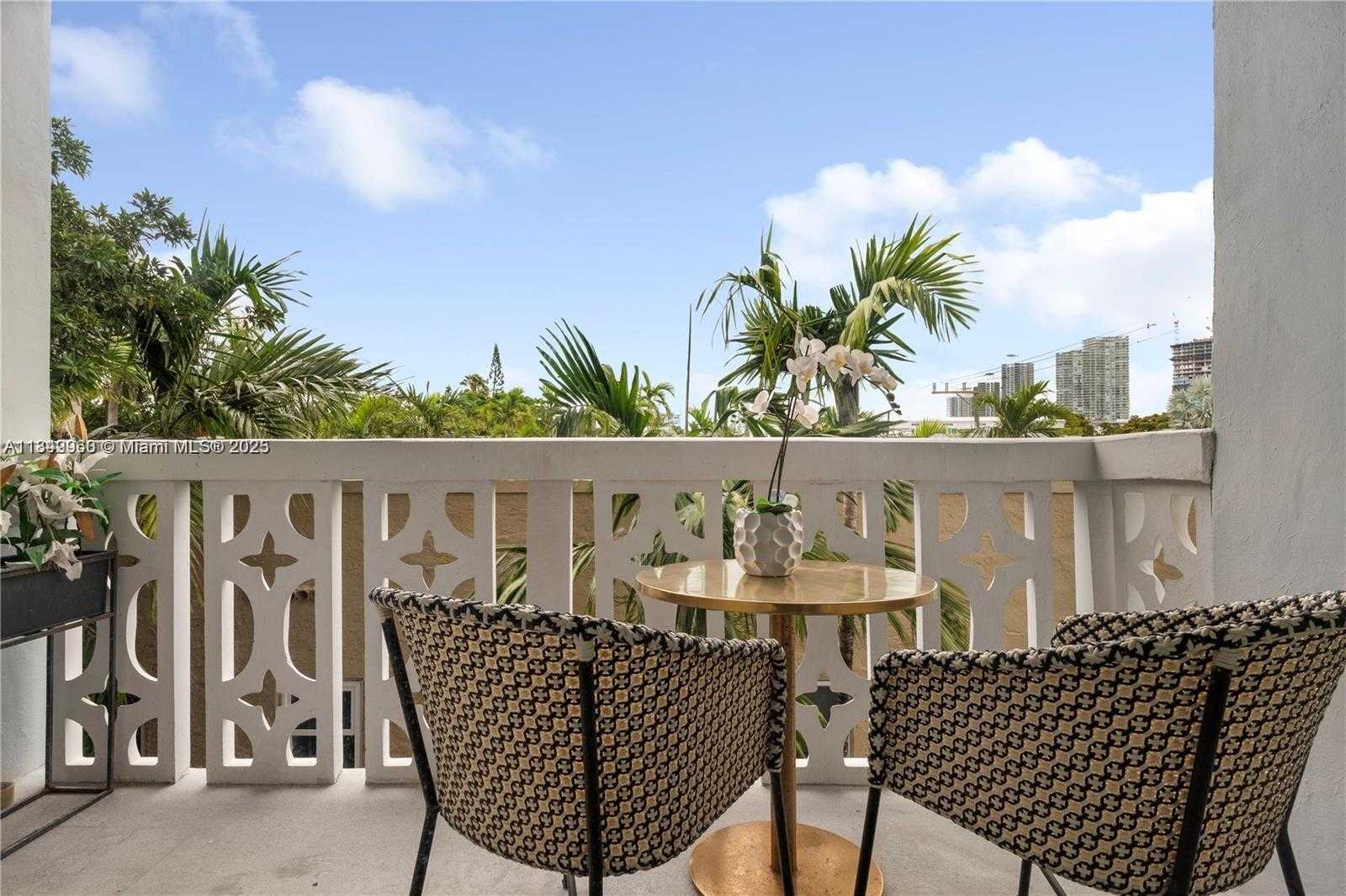 Small Image of 1020 MERIDIAN AVE #302, Miami Beach Number 19