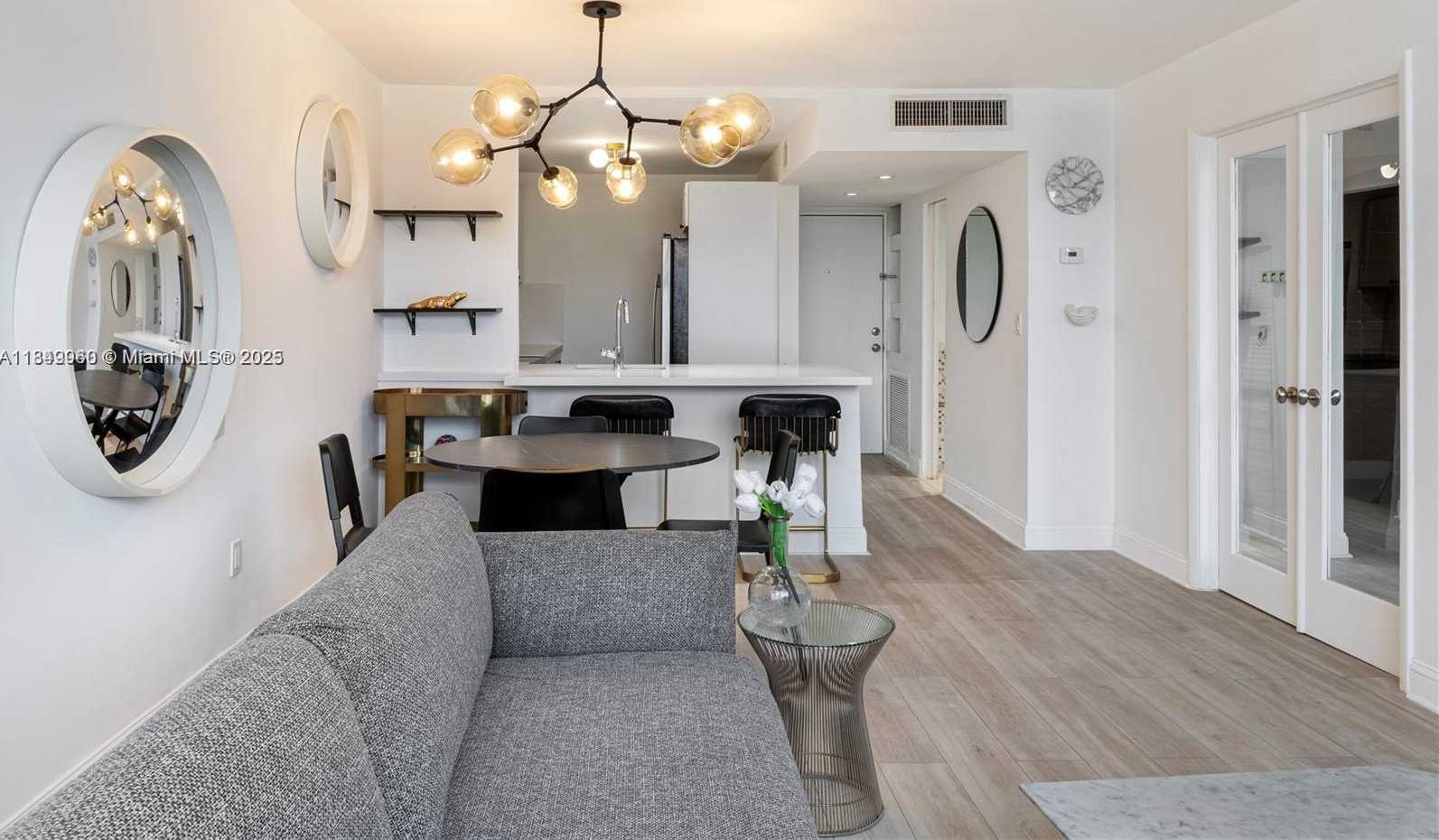 Small Image of 1020 MERIDIAN AVE #302, Miami Beach Number 2