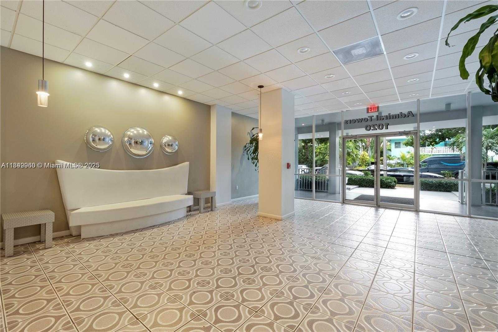 Small Image of 1020 MERIDIAN AVE #302, Miami Beach Number 26