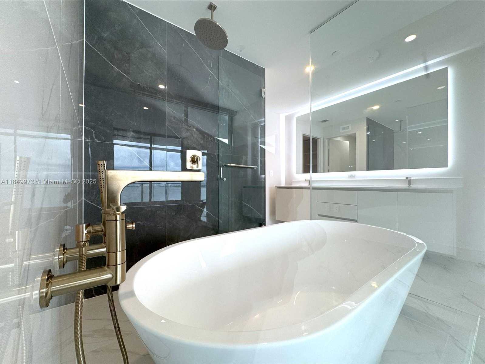 Small Image of 725 NE 24TH #804, Bay Harbor Islands Number 10
